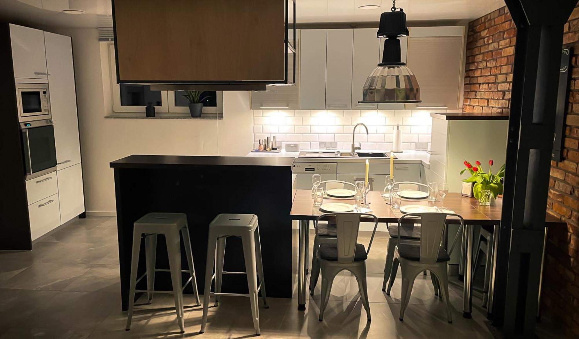Design Loft - Parkplatz, Wlan, Netflix, Heimkino Apartment *